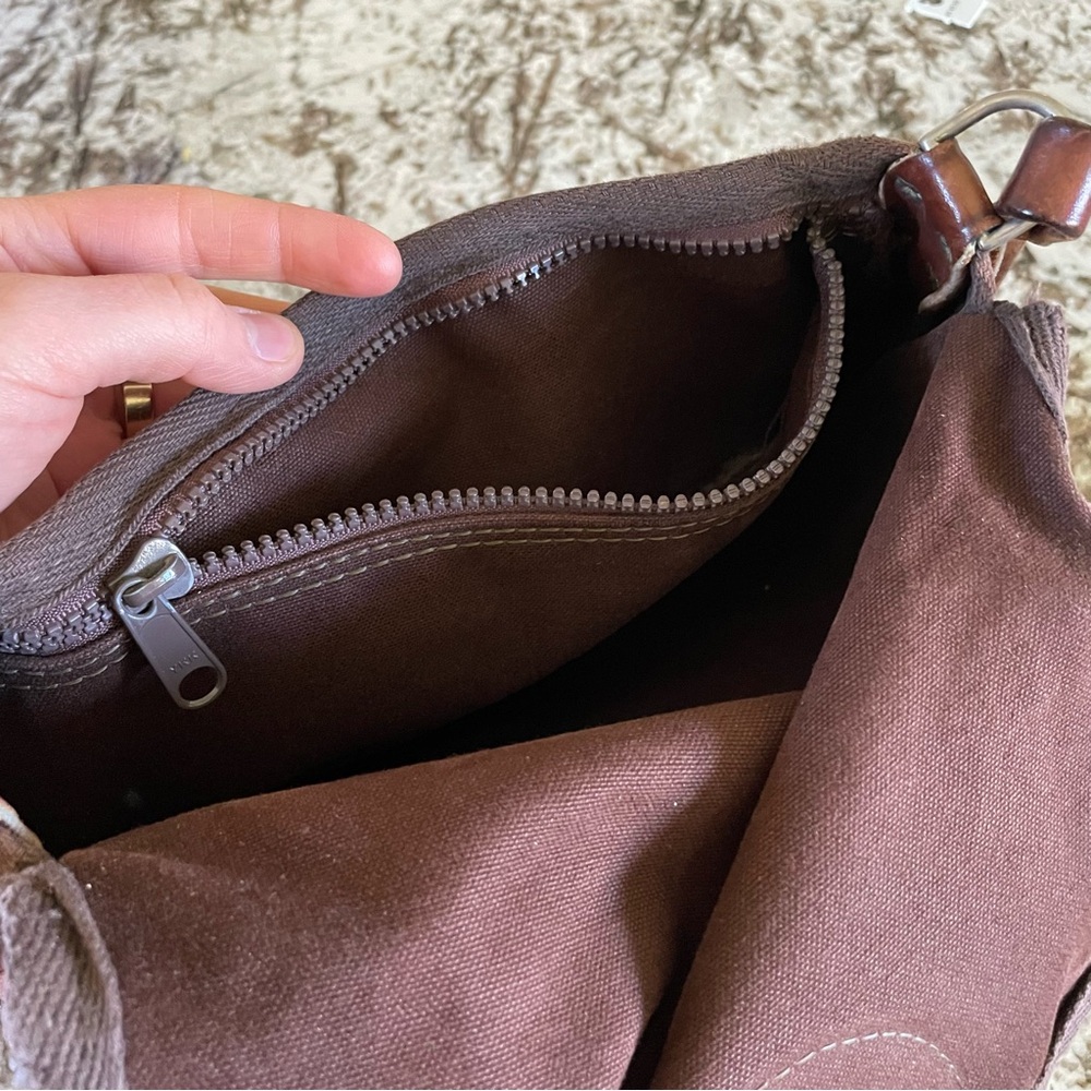Duluth Pack Brown leather and canvas crossbody bag with adjustable strap - Picture 8 of 9